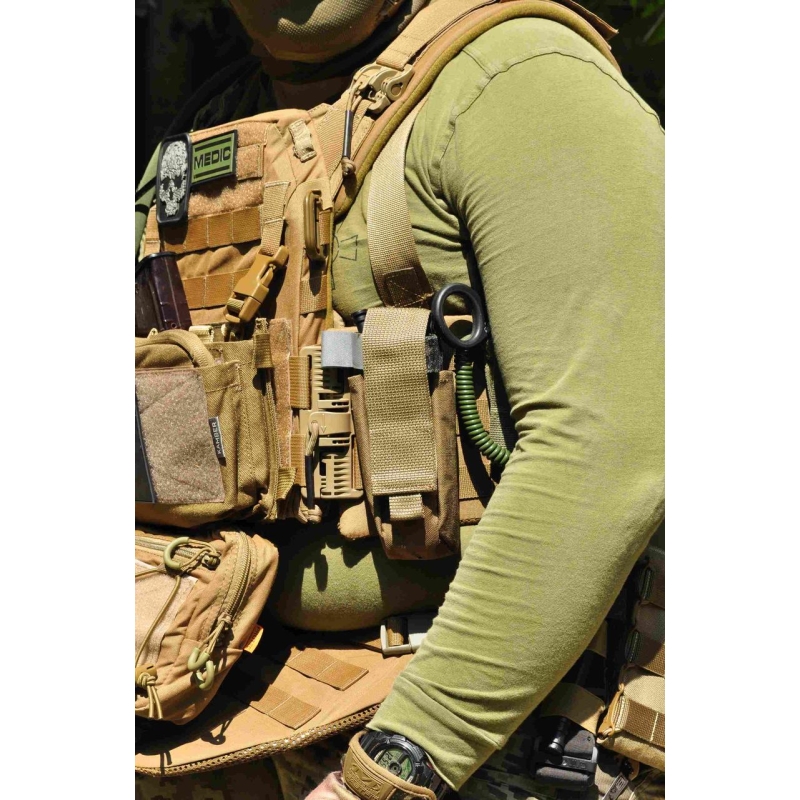 Tactical vertical closed tourniquet pouch Cordura Coyote, tactical tourniquet bag