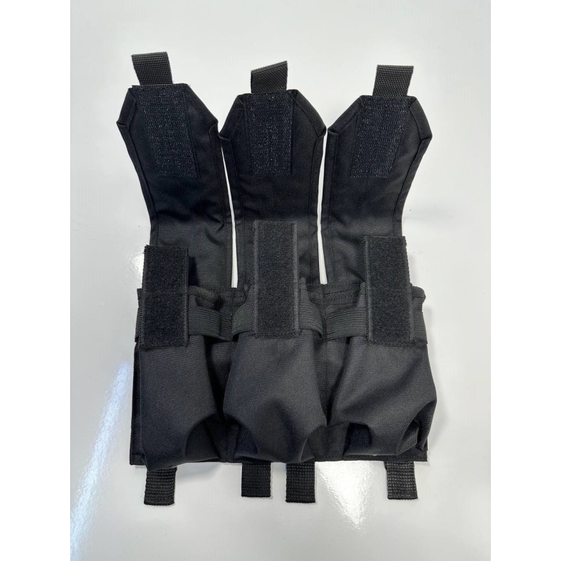 Підсумок потрійний для магазинів АК закритий з MOLLE (Чорний)