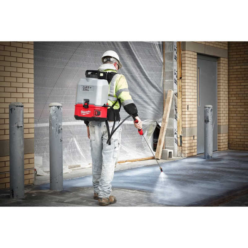 MILWAUKEE M18 BPFPCCST-0 Battery-Powered Backpack Sprayer (Concrete Liquid Tank)