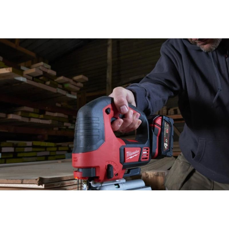 Пила лобзиковая аккумуляторная MILWAUKEE, M18 BJS-0 (каркас)