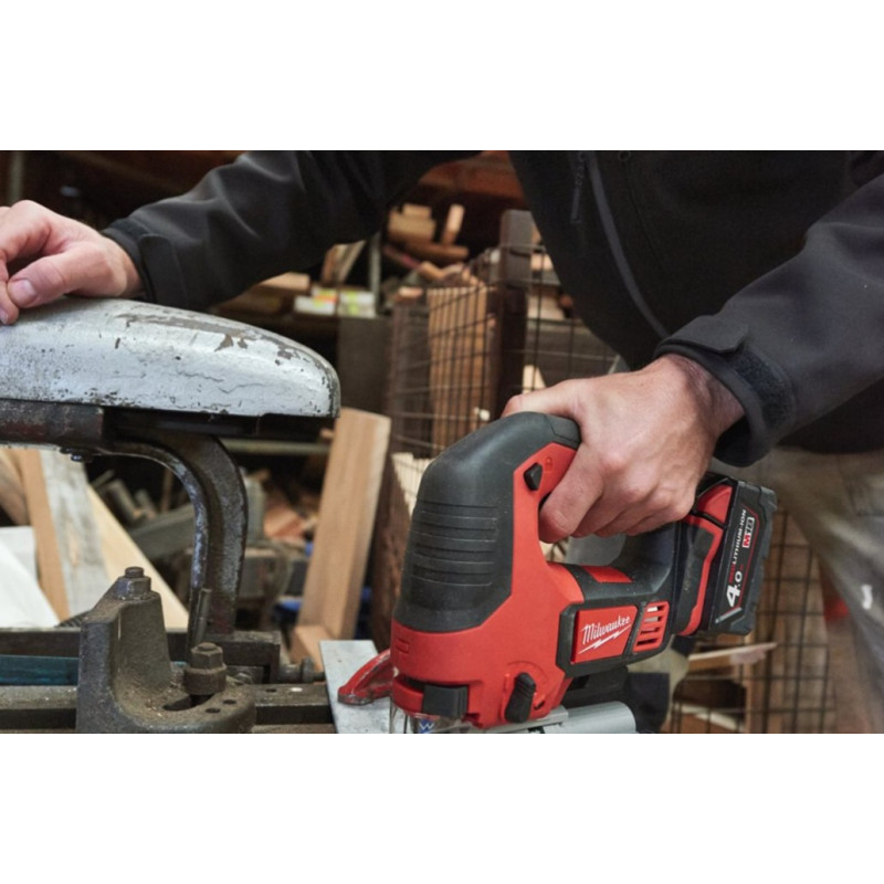 Пила лобзиковая аккумуляторная MILWAUKEE, M18 BJS-0 (каркас)