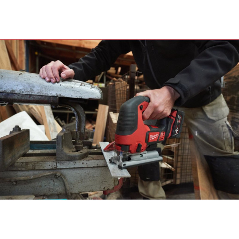 Пила лобзиковая аккумуляторная MILWAUKEE, M18 BJS-0 (каркас)