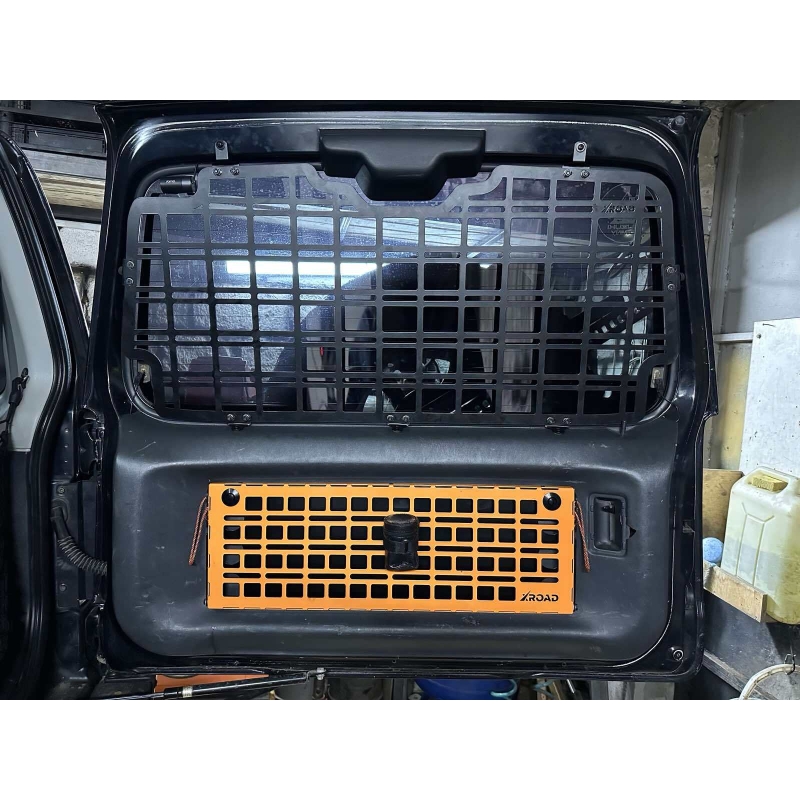 Панель Молле на вікно дверей багажника Suzuki Jimny (1998-2018)