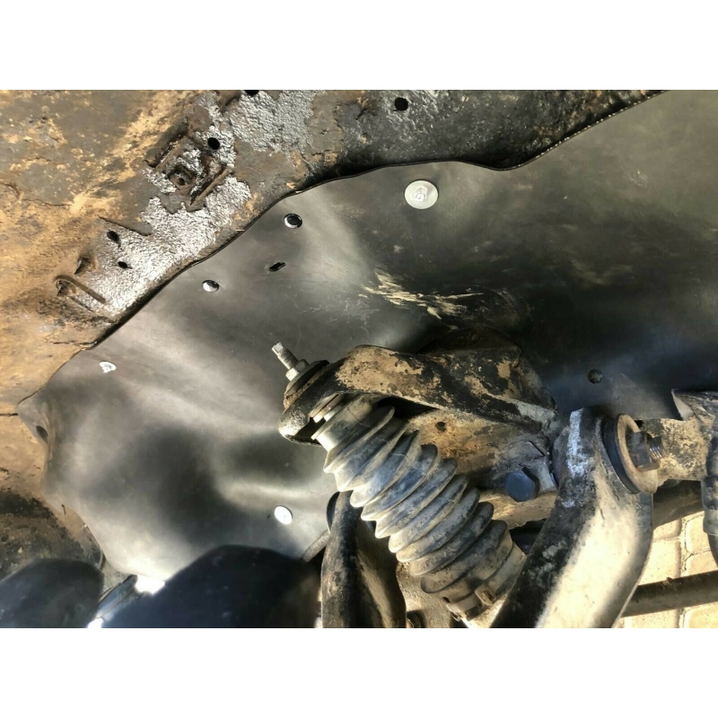 Комплект офроудних пильників моторного відсіку з набором кліпс для Nissan Terrano (1985-1995)