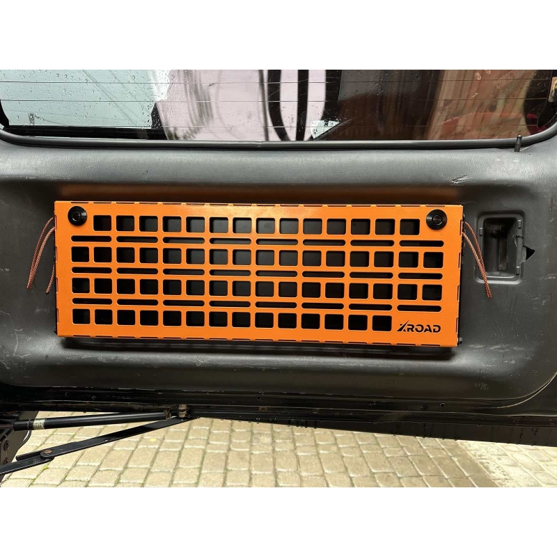 Відкидний експедиційний стіл на двері багажника Suzuki Jimny JB 23/33/43/53 (1998–2018)— складний стіл MOLLE для кемпінгу та off-road