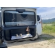 Відкидний експедиційний стіл на двері багажника Suzuki Jimny JB 23/33/43/53 (1998–2018)— складний стіл MOLLE для кемпінгу та off-road