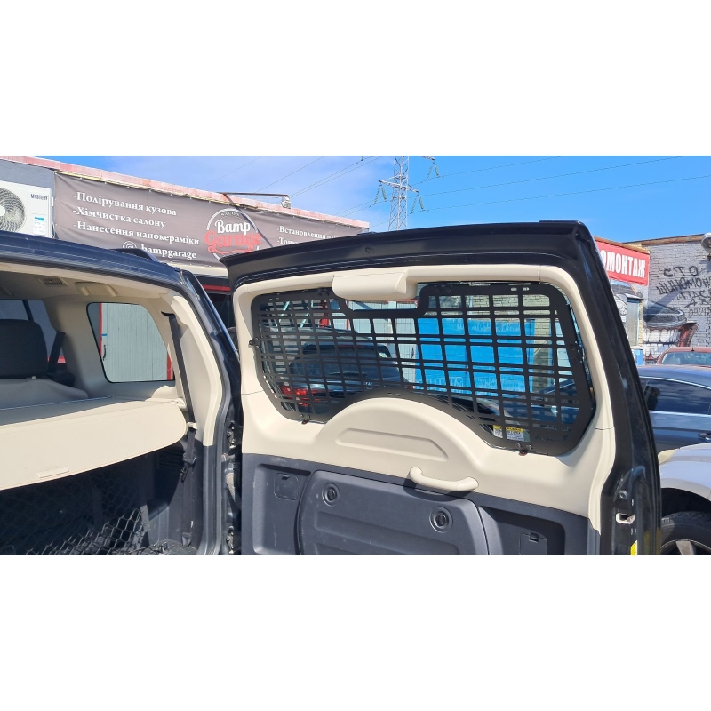 Панель Молле на вікно дверей багажника Mitsubishi Pajero Wagon 4