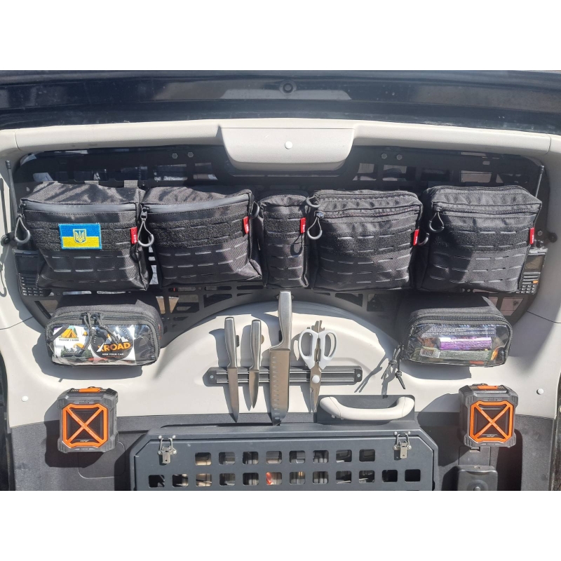 Панель Молле на вікно дверей багажника Mitsubishi Pajero Wagon 4