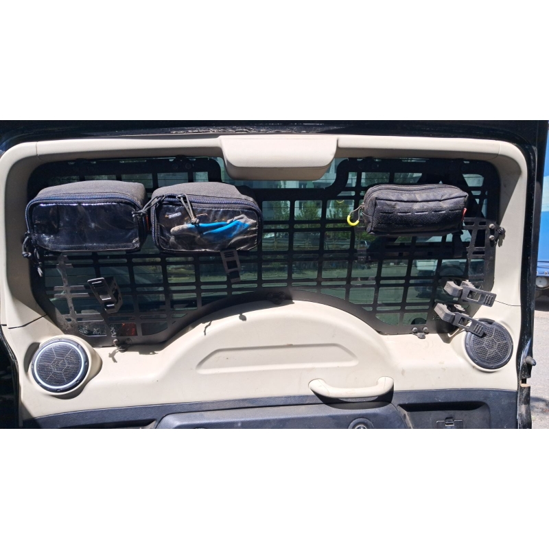 Панель Молле на вікно дверей багажника Mitsubishi Pajero Wagon 3